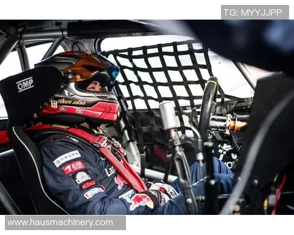 城市联赛特别报道：成都羽毛球队拼搏历程与荣耀瞬间的真实记录